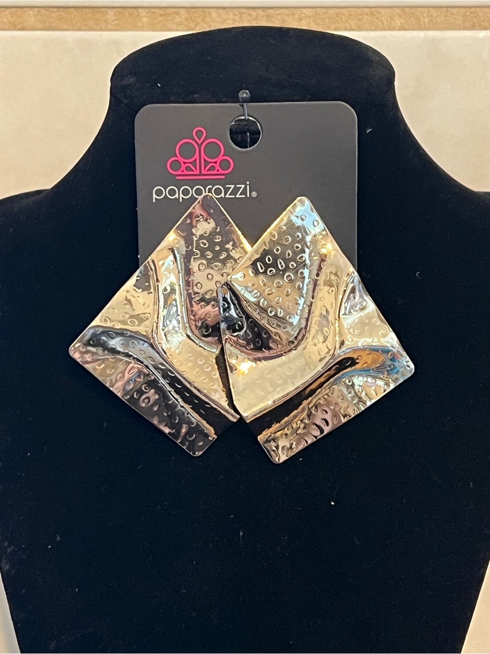 Paparazzi Gold-Tone Hammered Geometric Brooch Set